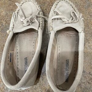 Minnetonka Tan Moccasins with Suede Finish and Decorative Laces